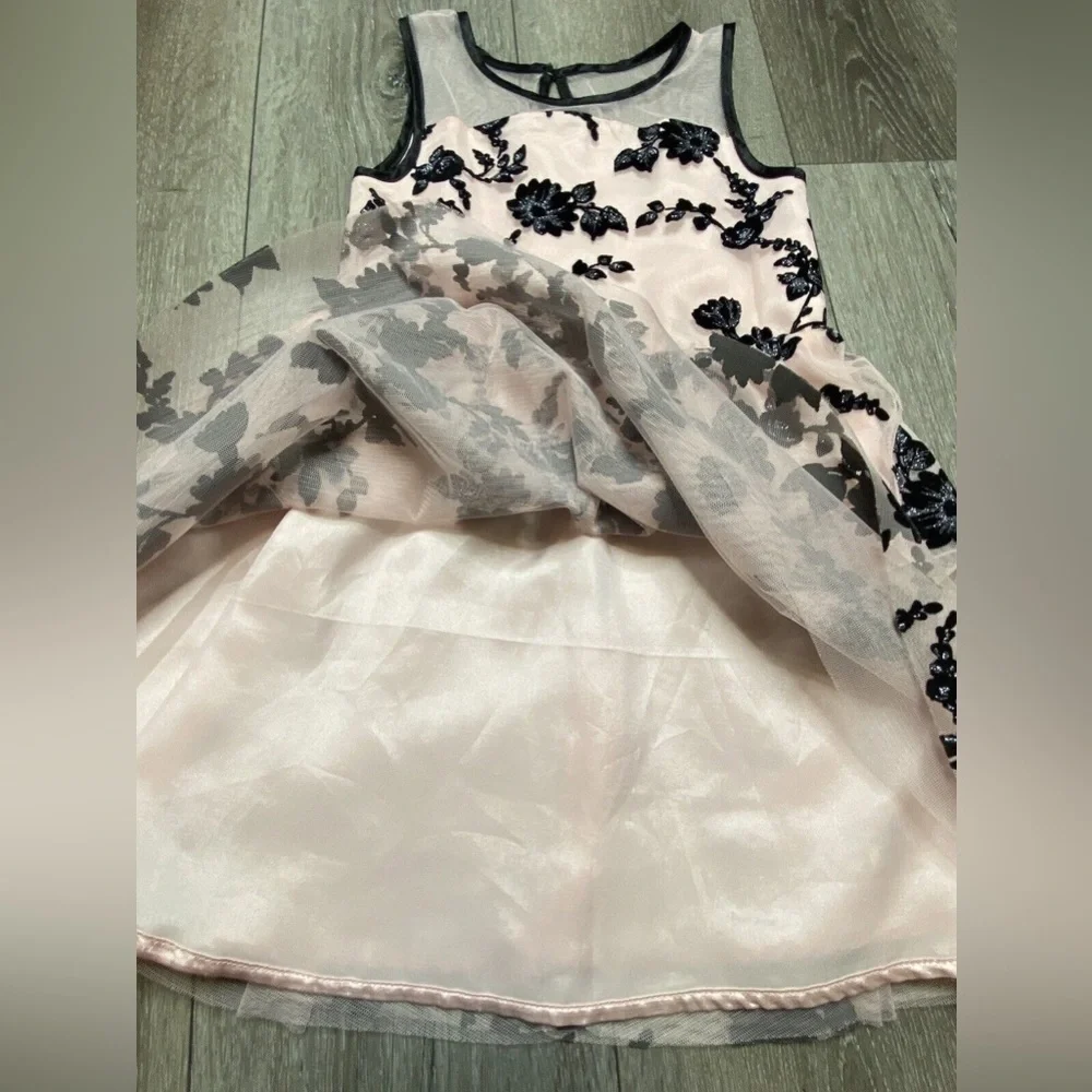 The Children’s Place Floral Holiday Dress Size 6